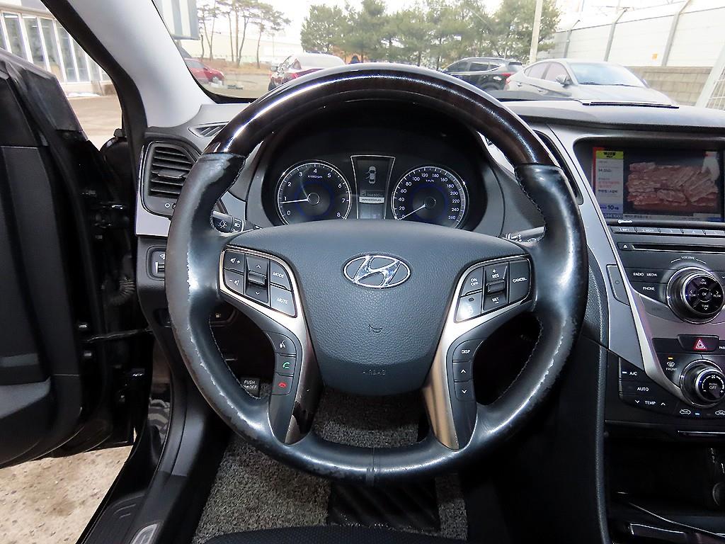 HYUNDAI Grandeur - Vista 8