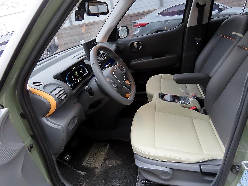 HYUNDAI Casper - Vista 5