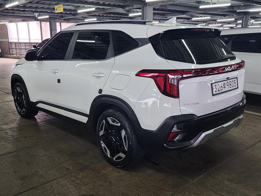 KIA Seltos - Vista 4