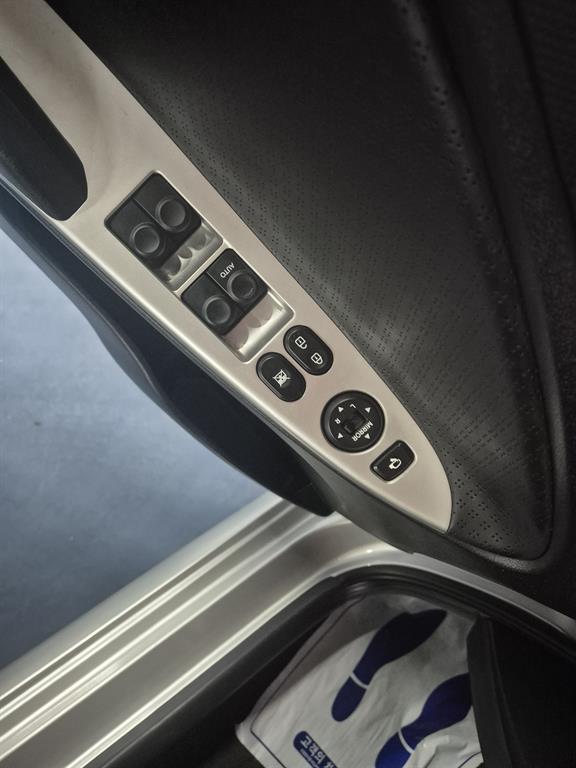 HYUNDAI Accent - Vista 8