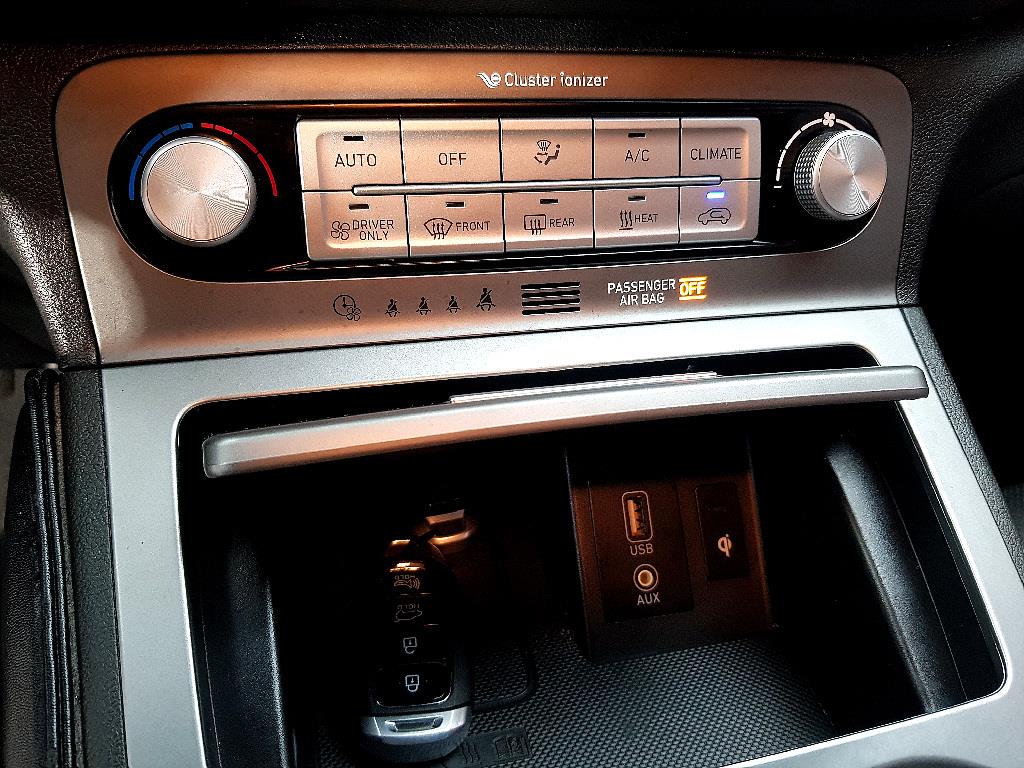 HYUNDAI Kona - Vista 12