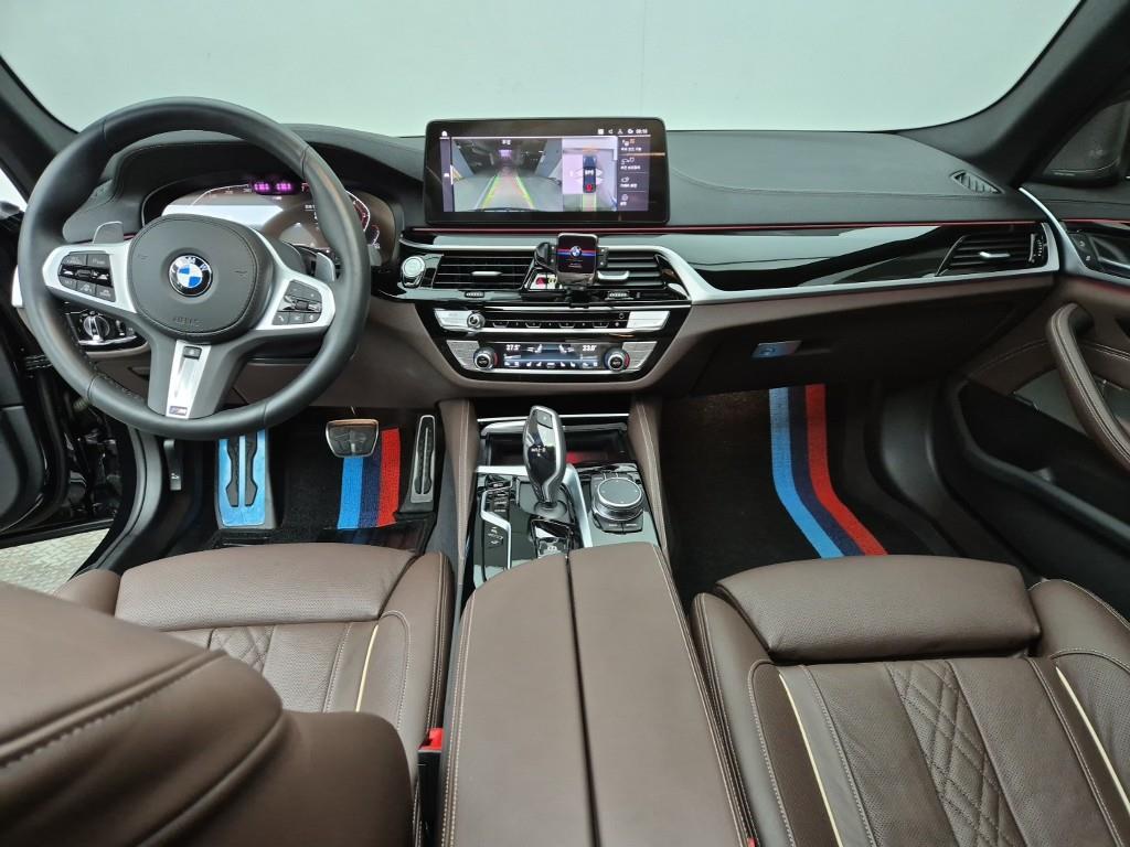 BMW 5 Series - Vista 5