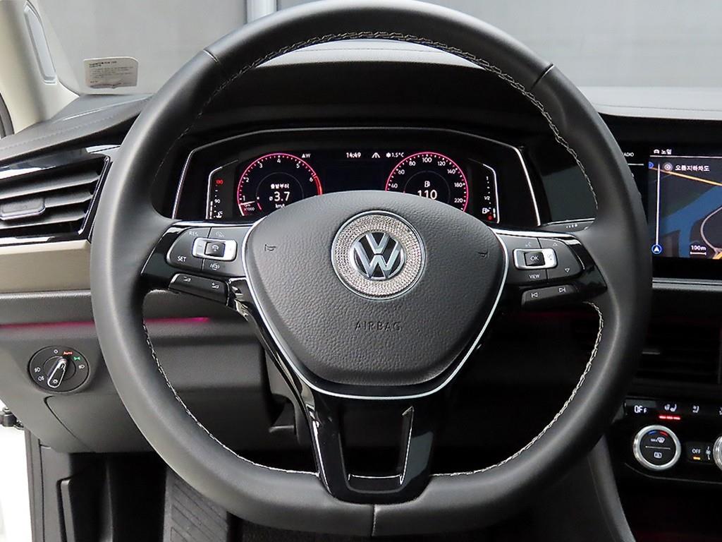 Volkswagen Jetta - Vista 9