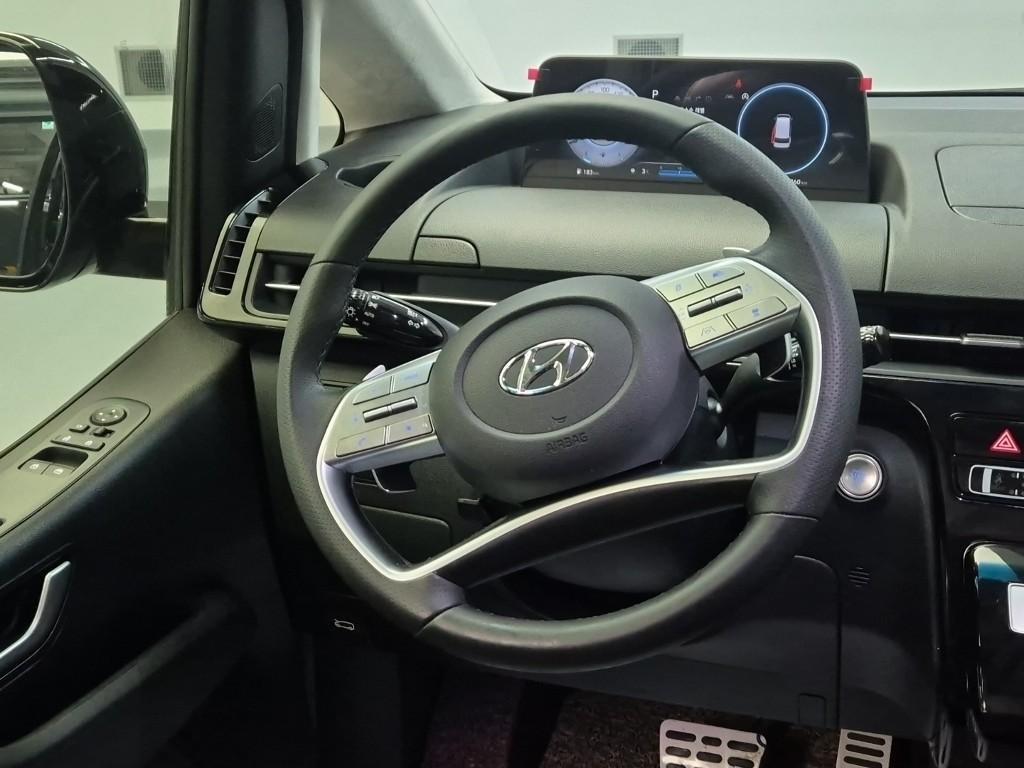 HYUNDAI Staria - Vista 9