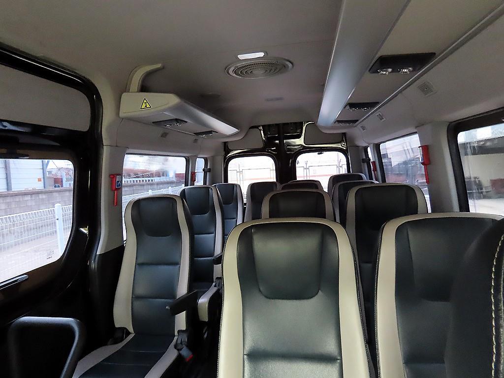 HYUNDAI Solati - Vista 8