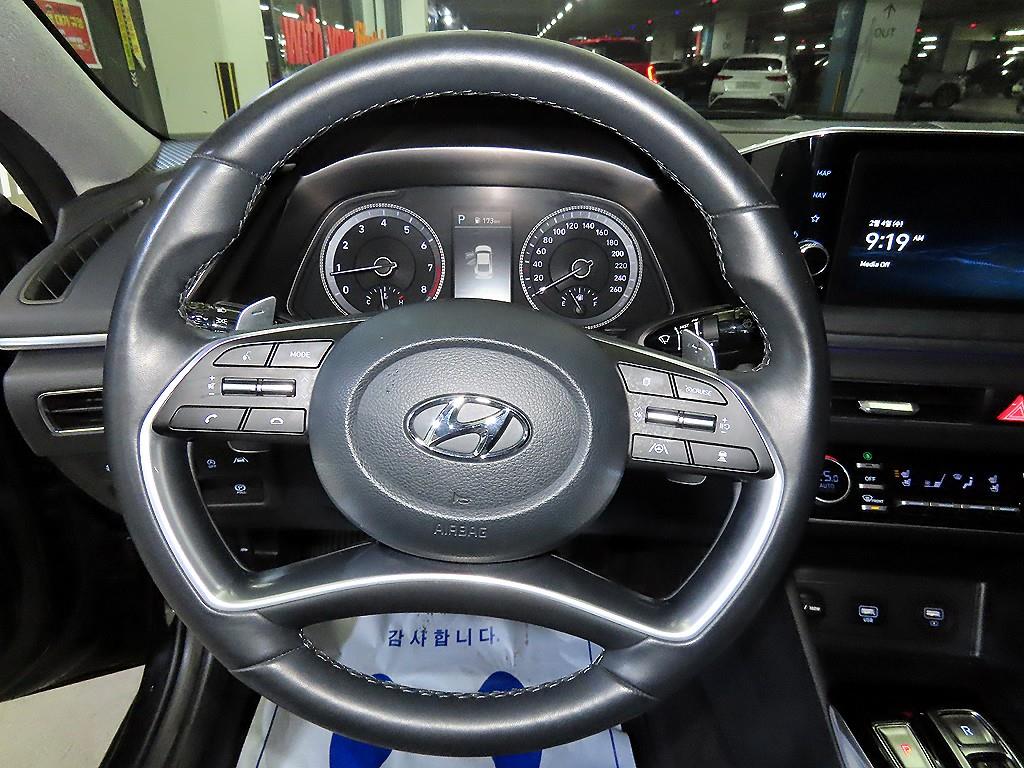 HYUNDAI Sonata - Vista 8