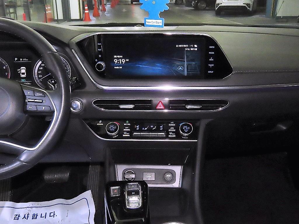 HYUNDAI Sonata - Vista 11