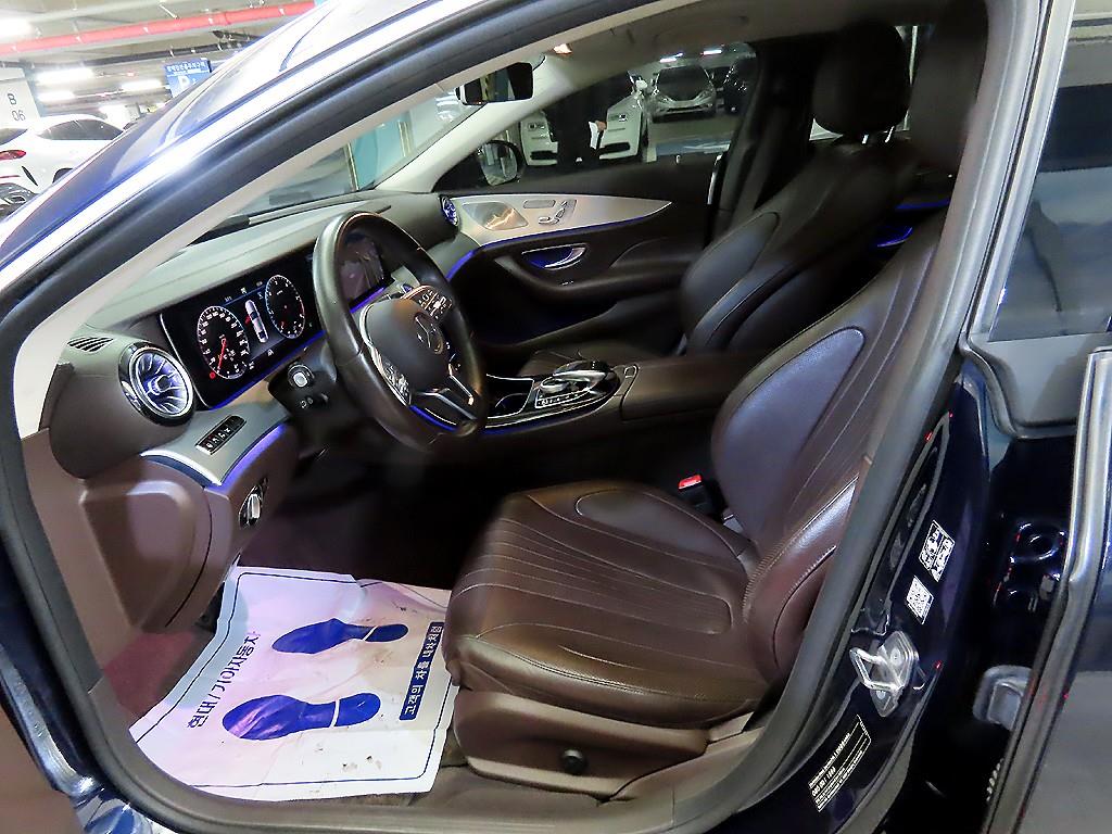 Mercedes Benz CLS Class - Vista 6