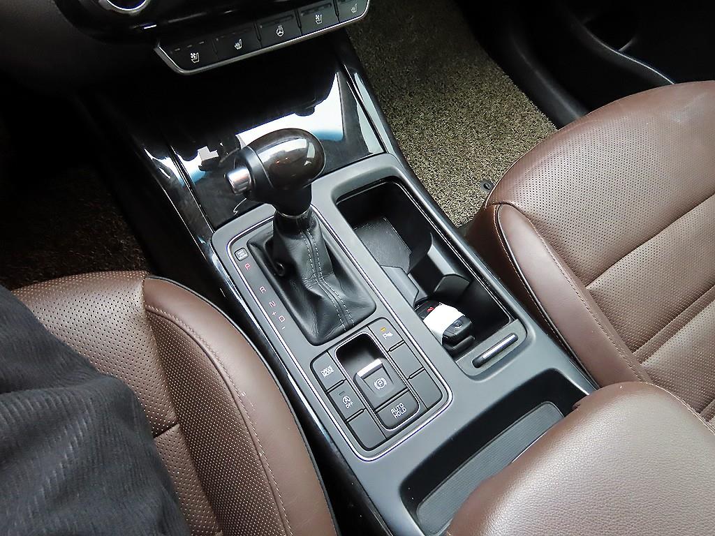 KIA Sorento - Vista 10