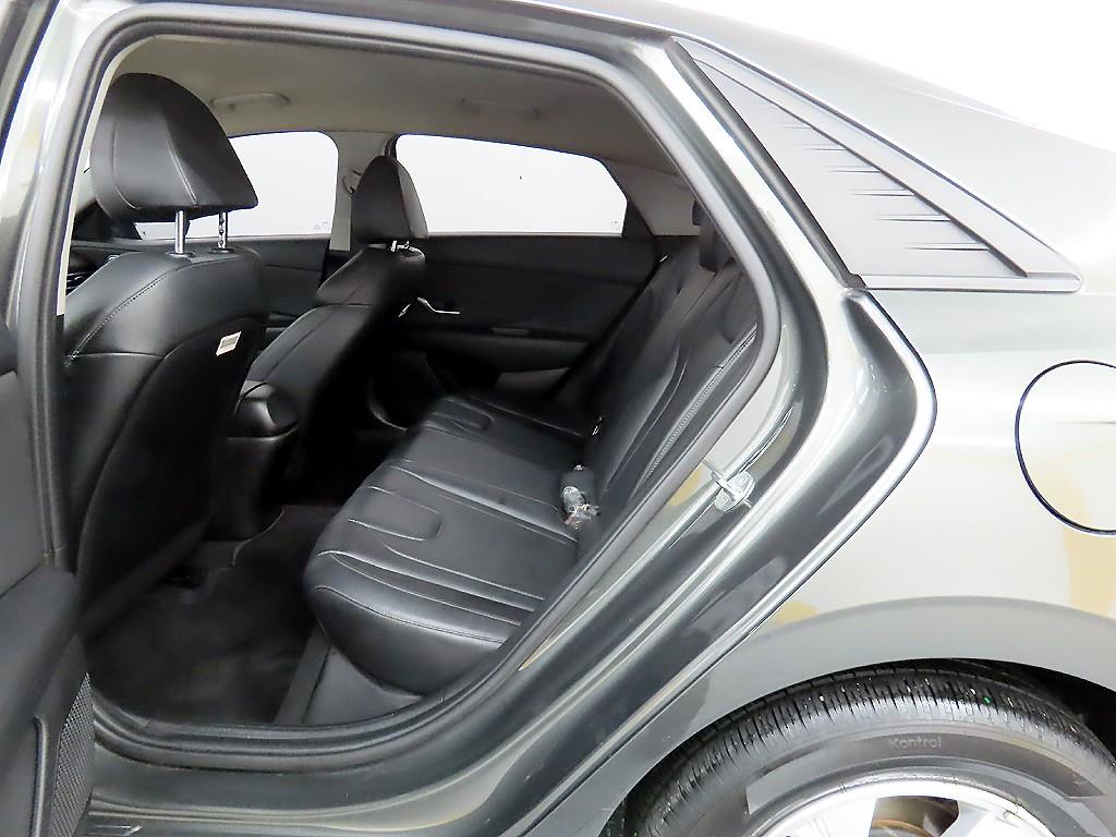 HYUNDAI Avante - Vista 6