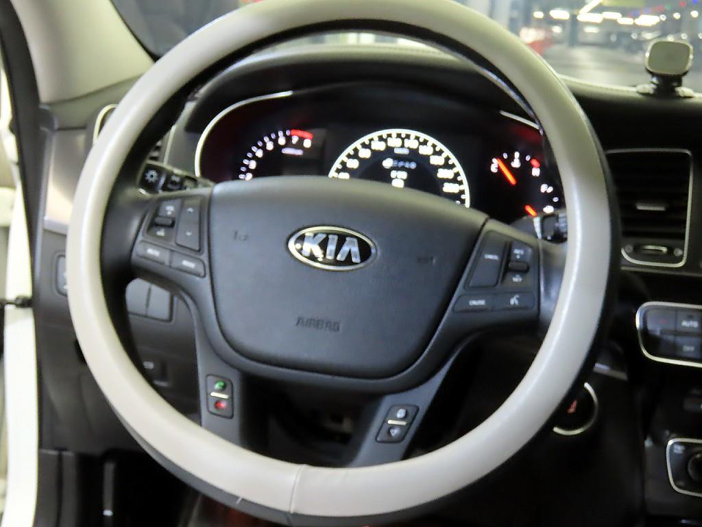 KIA K7 - Vista 8