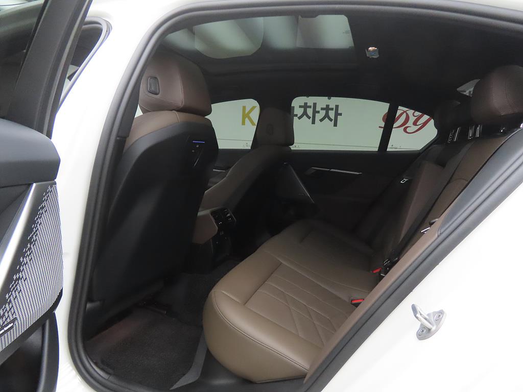 BMW 5 Series - Vista 6