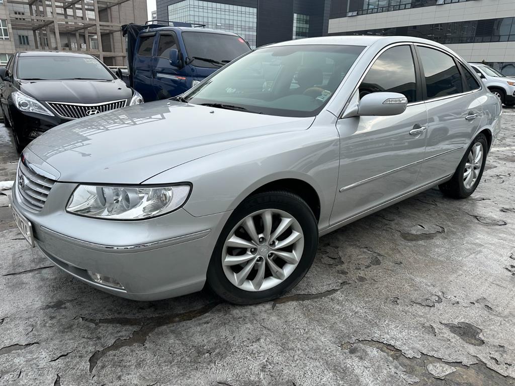 HYUNDAI Grandeur - Vista 2