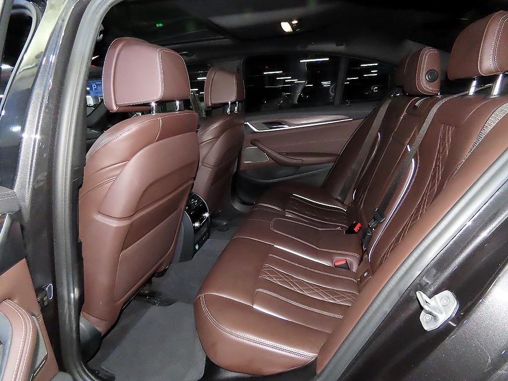 BMW 5 Series - Vista 7