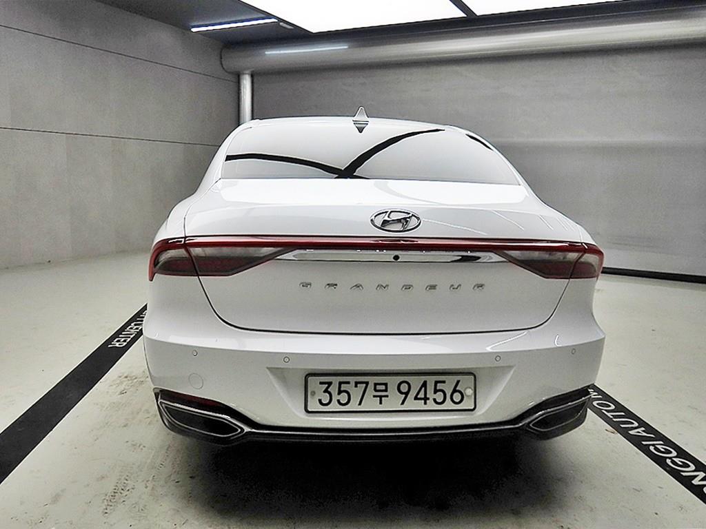 HYUNDAI Grandeur - Vista 3