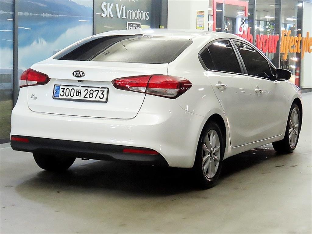 KIA K3 - Vista 4
