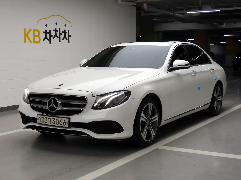 Mercedes Benz E class - Vista 2