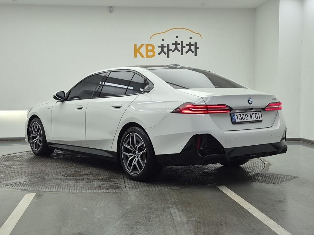 BMW 5 Series - Vista 3