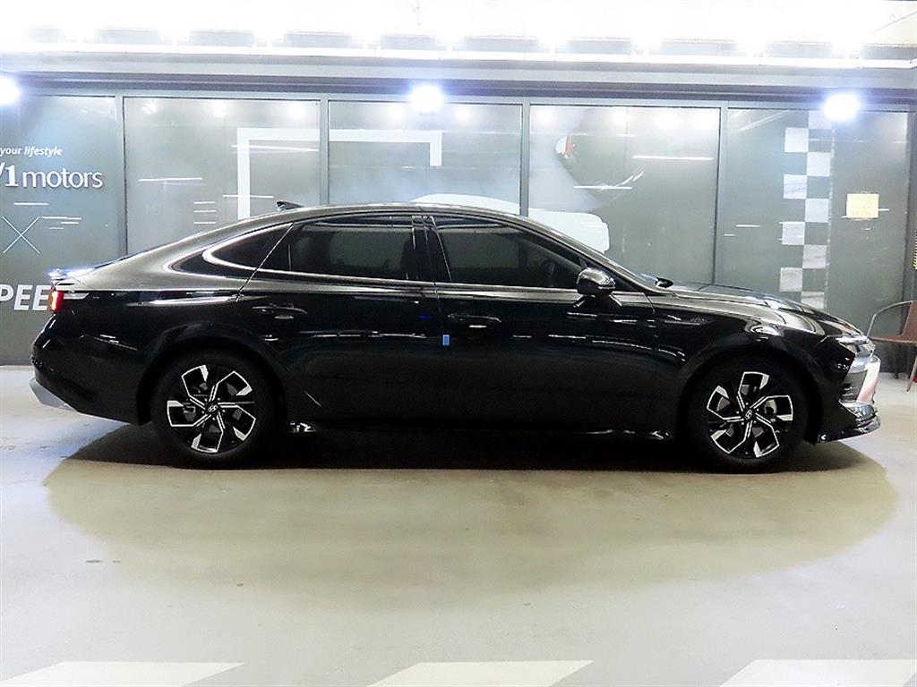 HYUNDAI Sonata - Vista 3