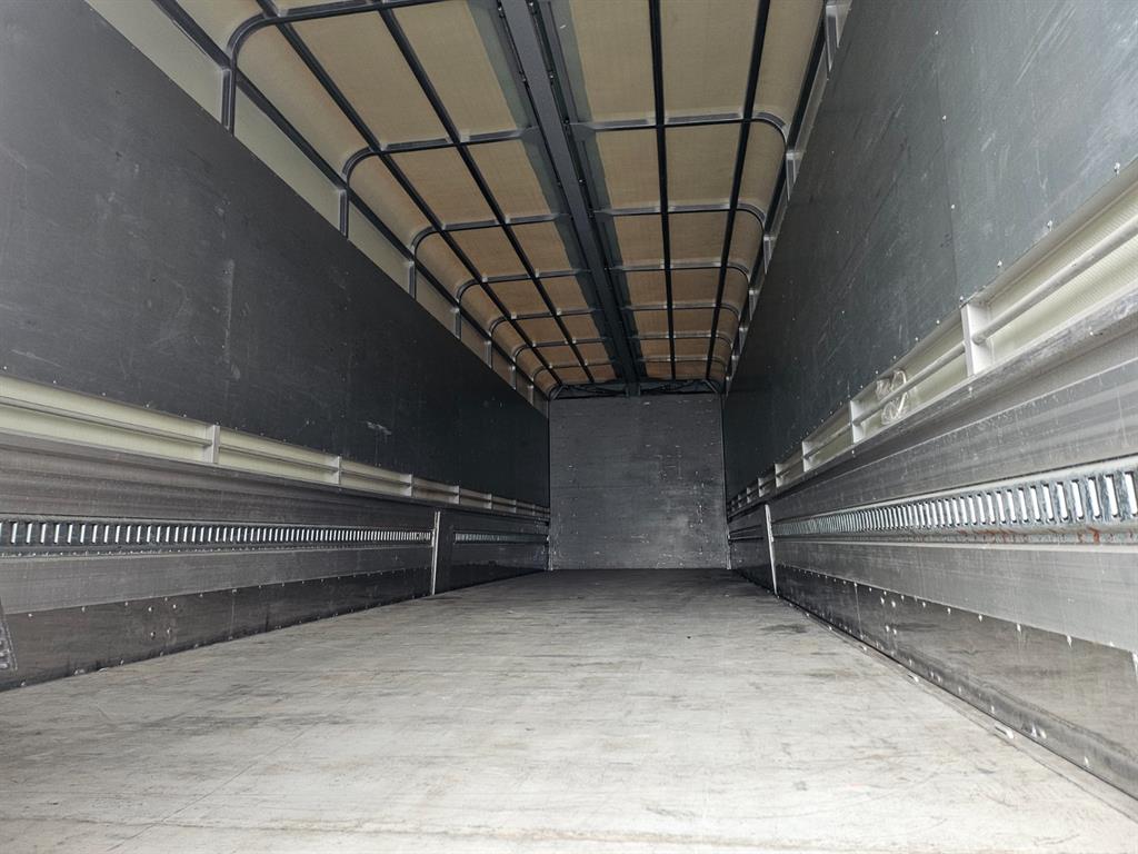 medium and large cargo truck - Vista 7