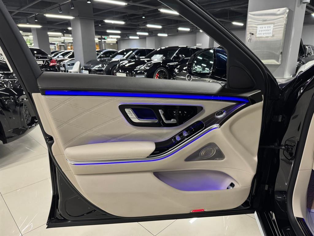 Mercedes Benz S Class - Vista 8