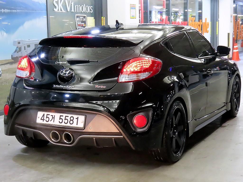 HYUNDAI Veloster - Vista 4