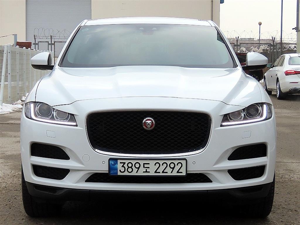 Jaguar F-PACE 2018 Blanco - Importación desde Corea - HF Imports Iquique - Foto 1