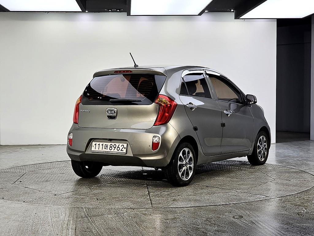 KIA Morning - Vista 4