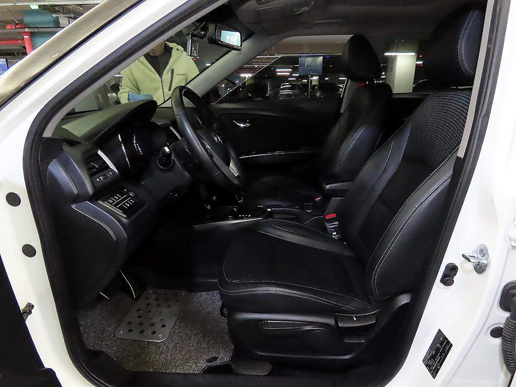 Ssangyong Tivoli - Vista 6