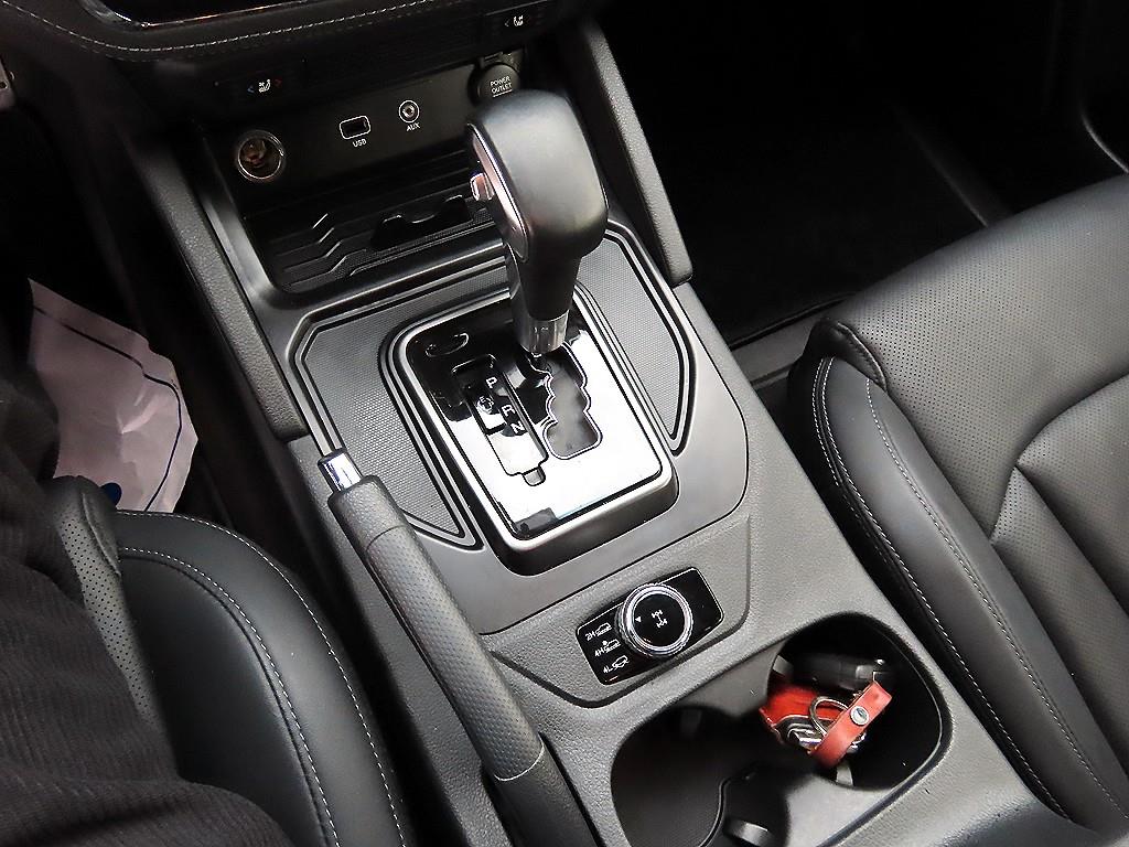 Ssangyong Rexton - Vista 10