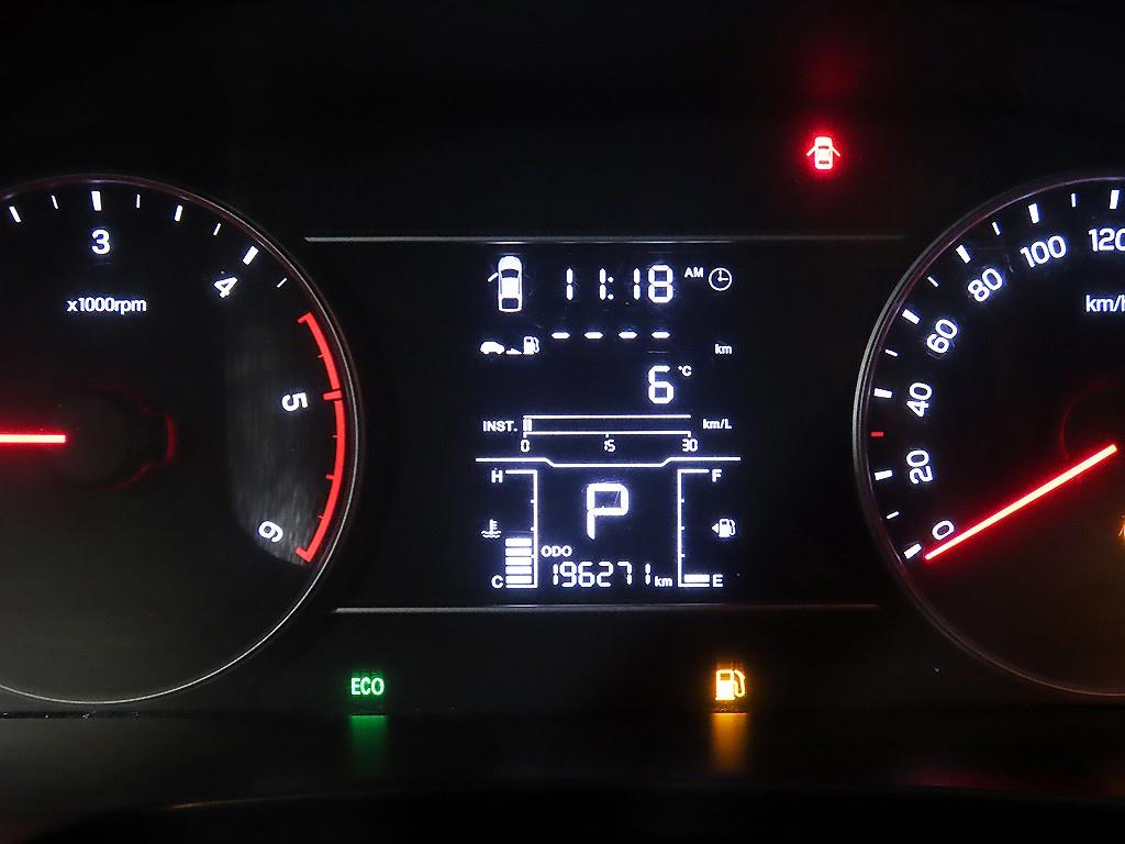 Ssangyong Rexton - Vista 9