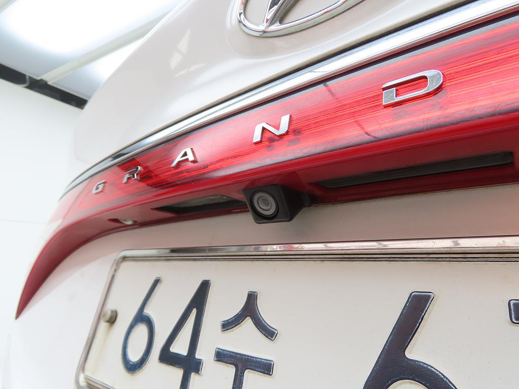 HYUNDAI Grandeur 2012 Blanco - Importación desde Corea - HF Imports Iquique - Foto 16