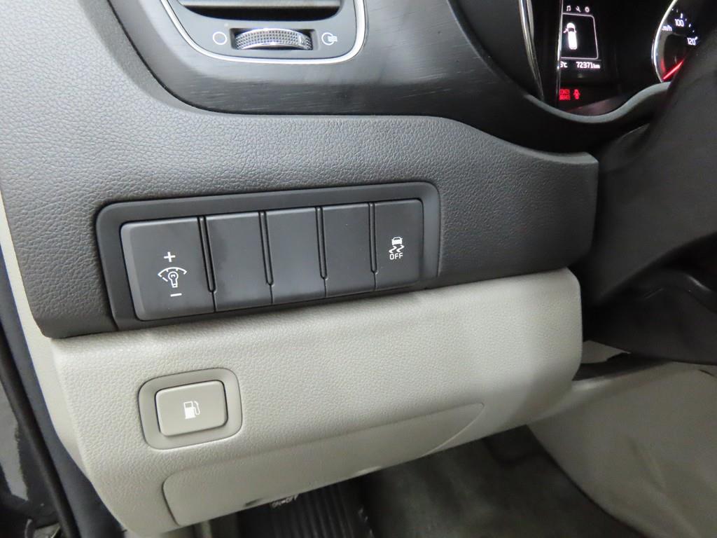 KIA Carnival - Vista 10