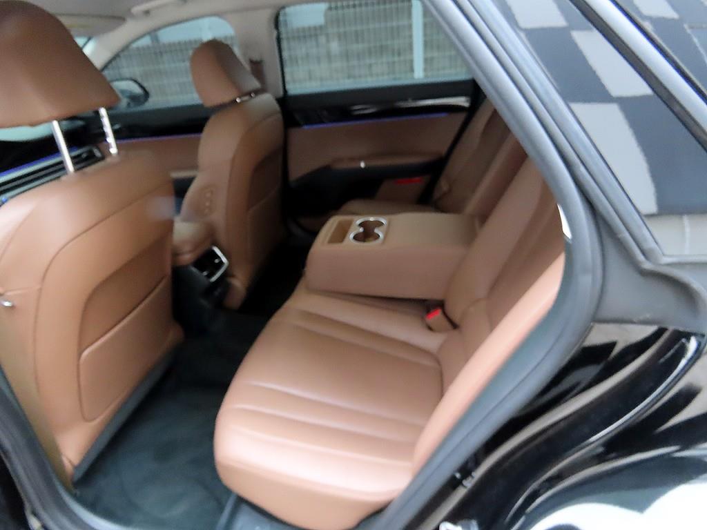 HYUNDAI Grandeur - Vista 6