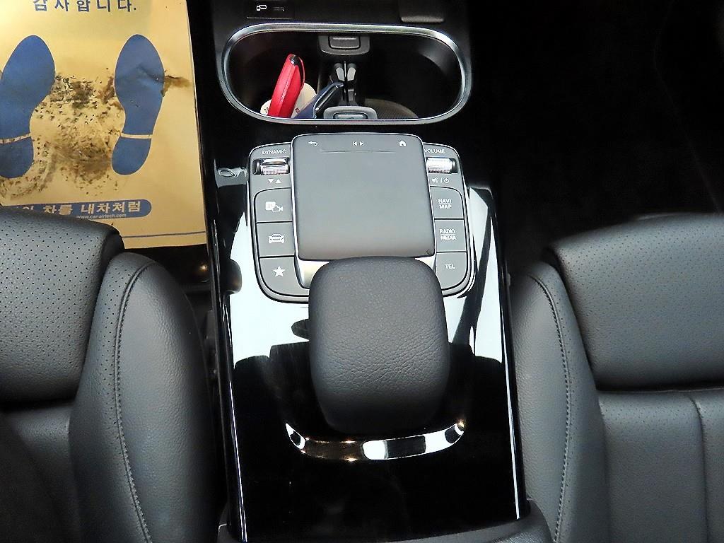 Mercedes Benz A Class 2021 Negro - Importación desde Corea - HF Imports Iquique - Foto 14