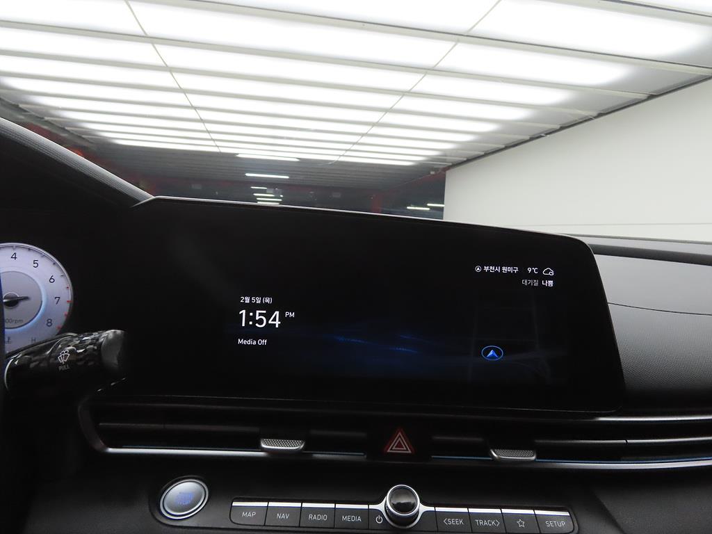 HYUNDAI Avante 2023 Blanco - Importación desde Corea - HF Imports Iquique - Foto 13