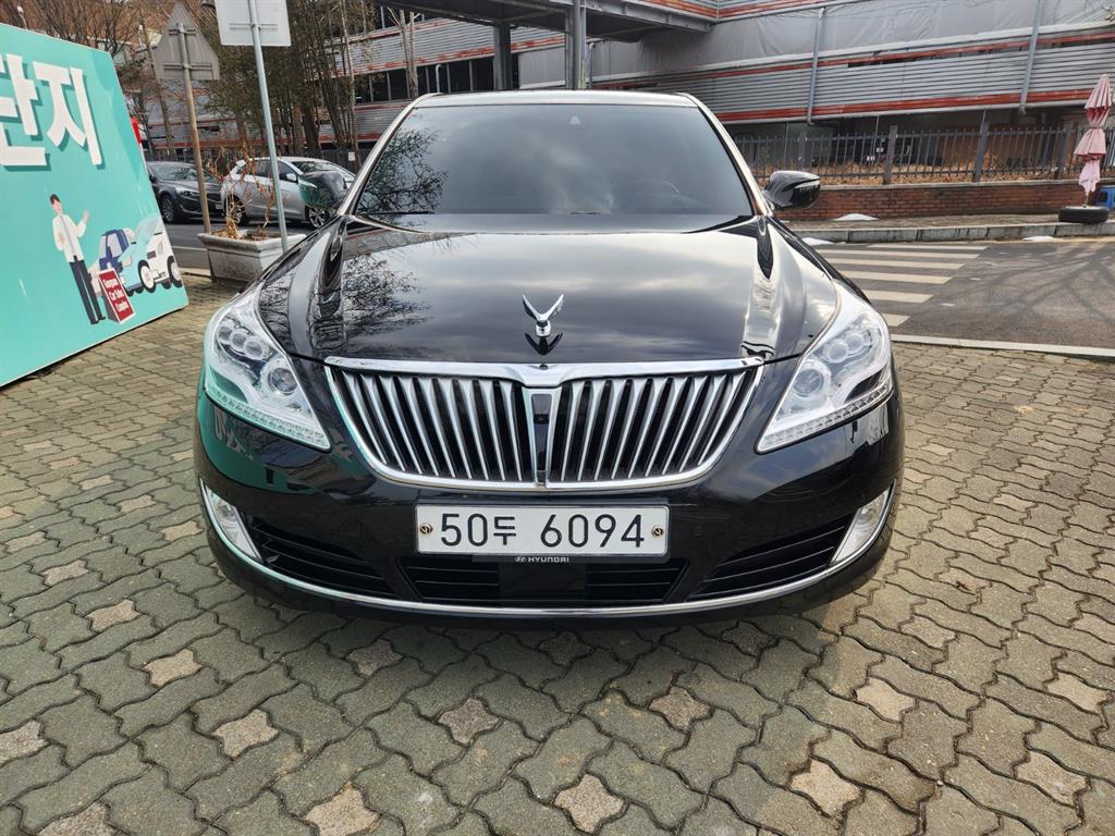 HYUNDAI Equus - Vista 2