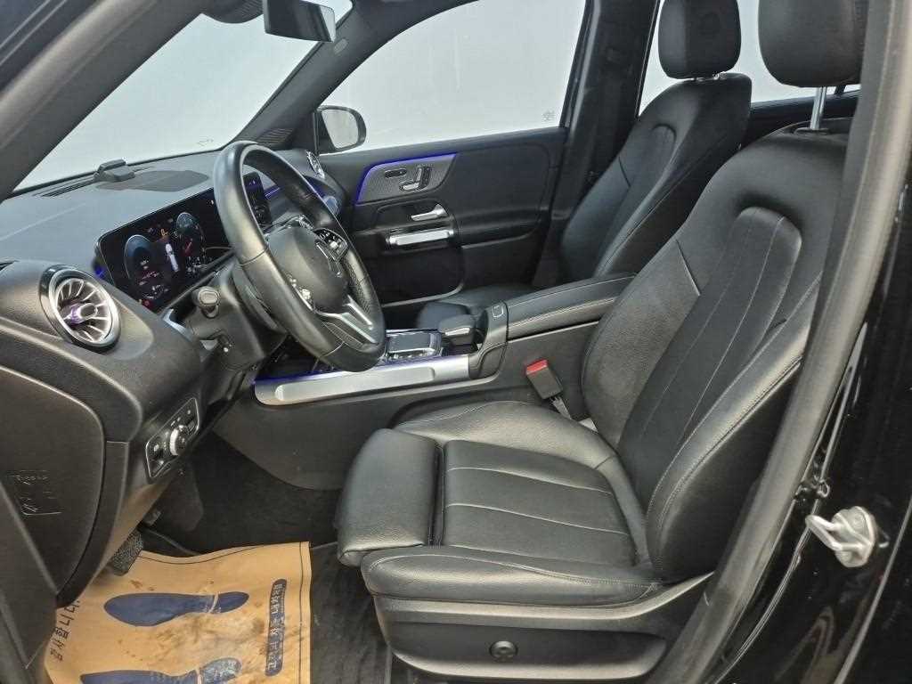 Mercedes Benz GLB Class - Vista 11