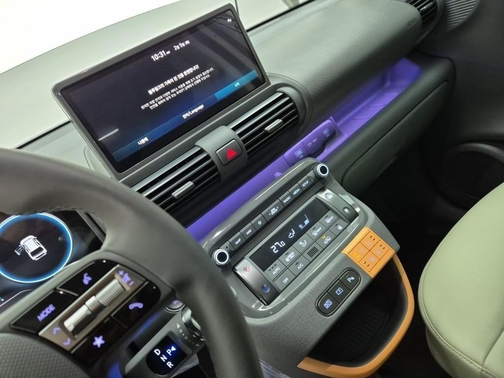 HYUNDAI Casper - Vista 10