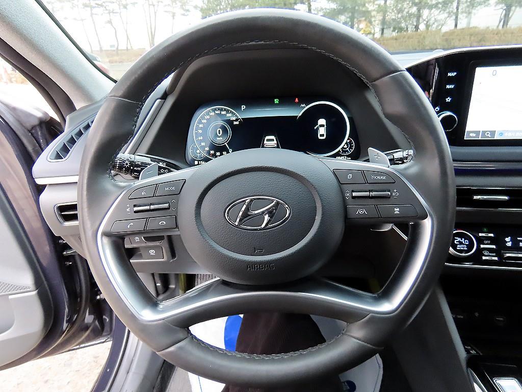 HYUNDAI Sonata - Vista 8