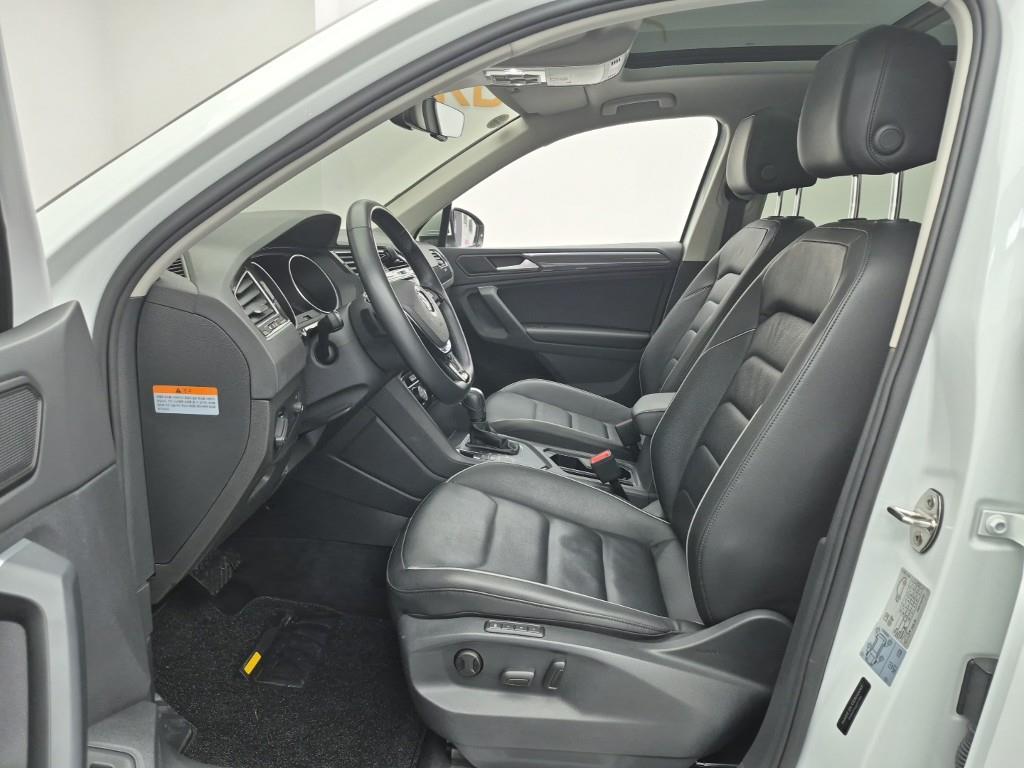 Volkswagen Tiguan - Vista 11