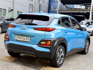 HYUNDAI Kona - Vista 8