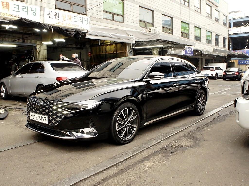 HYUNDAI Grandeur - Vista 3