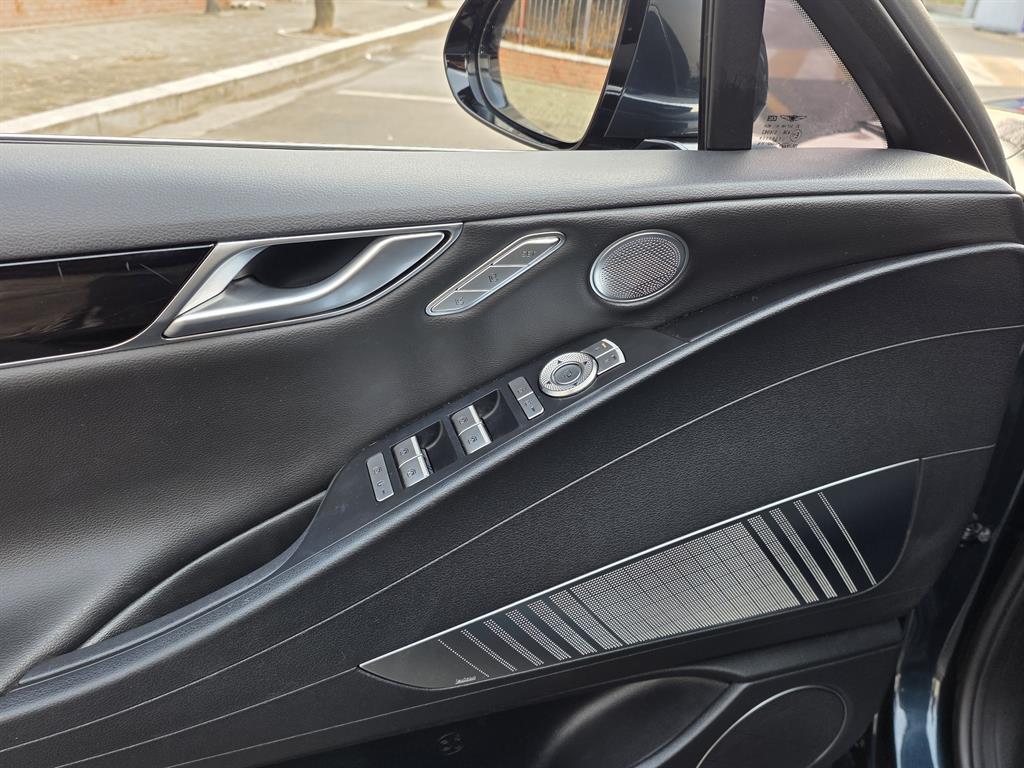 Genesis G80 - Vista 8