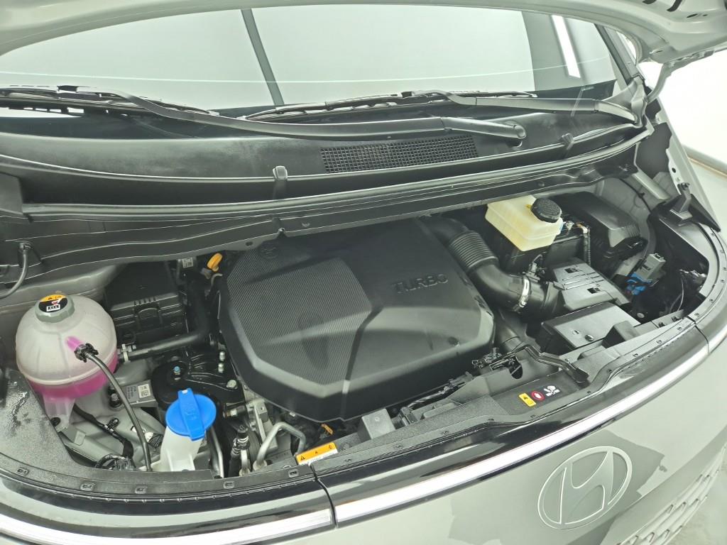 HYUNDAI Staria - Vista 6