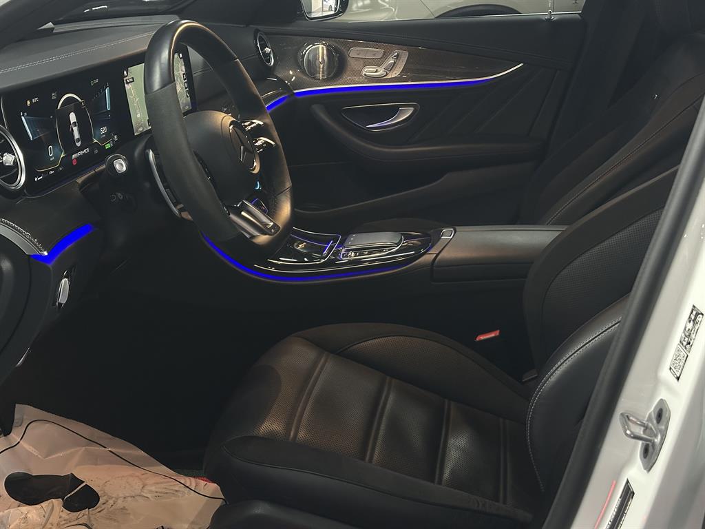 Mercedes Benz E class - Vista 10