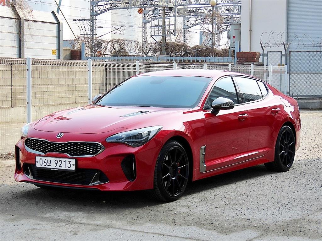 KIA Stinger - Vista 2