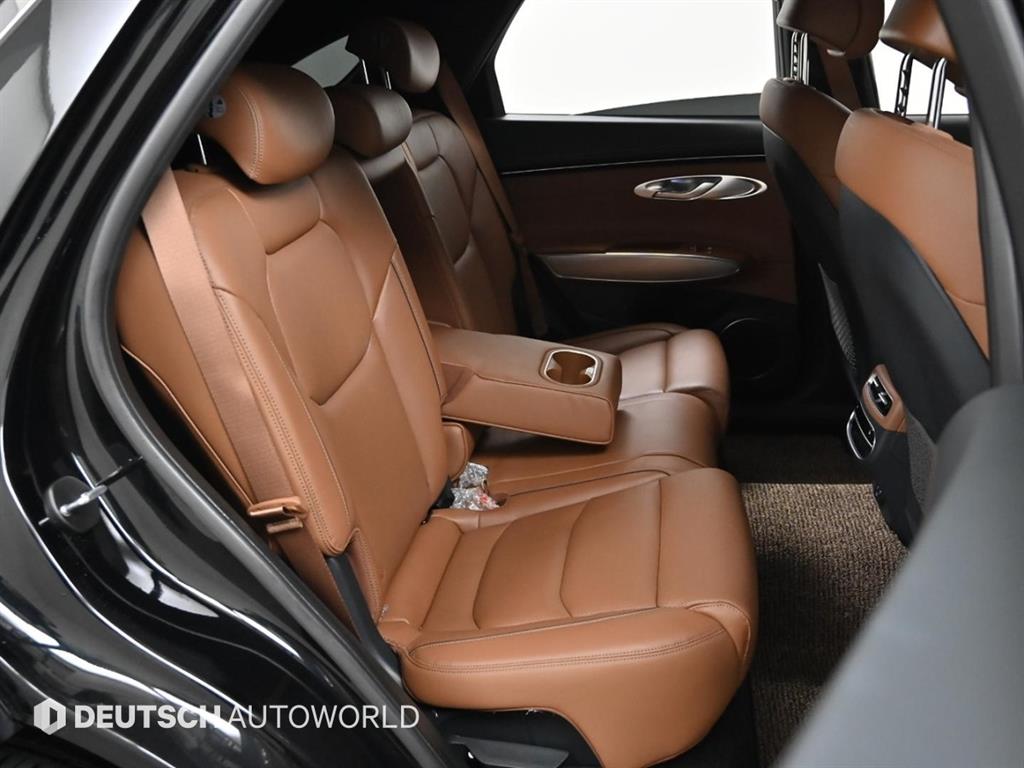 Genesis GV70 - Vista 12