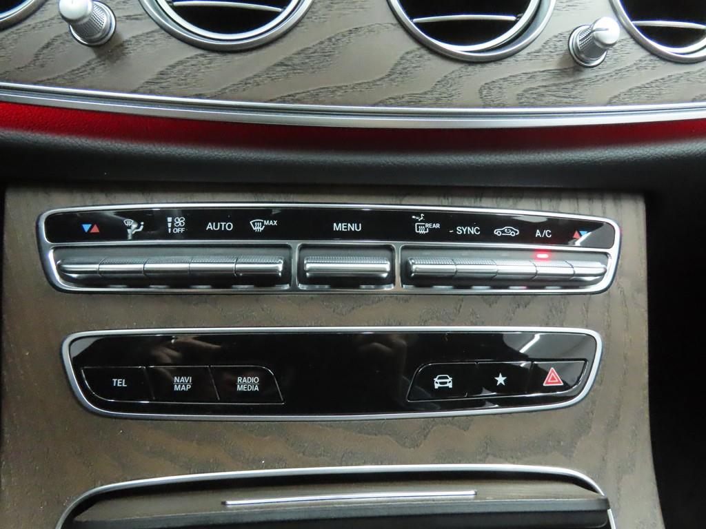 Mercedes Benz E class - Vista 12