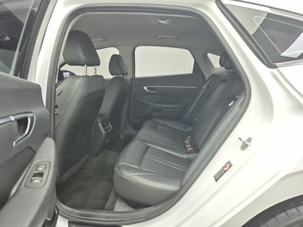 HYUNDAI Sonata - Vista 12